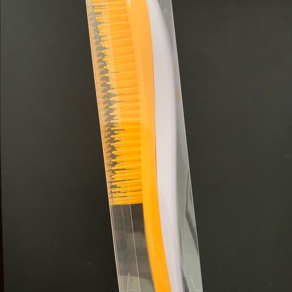 Nwt milk shake wet brush.  Offers welcome, bundle & save! - Picture 3 of 4